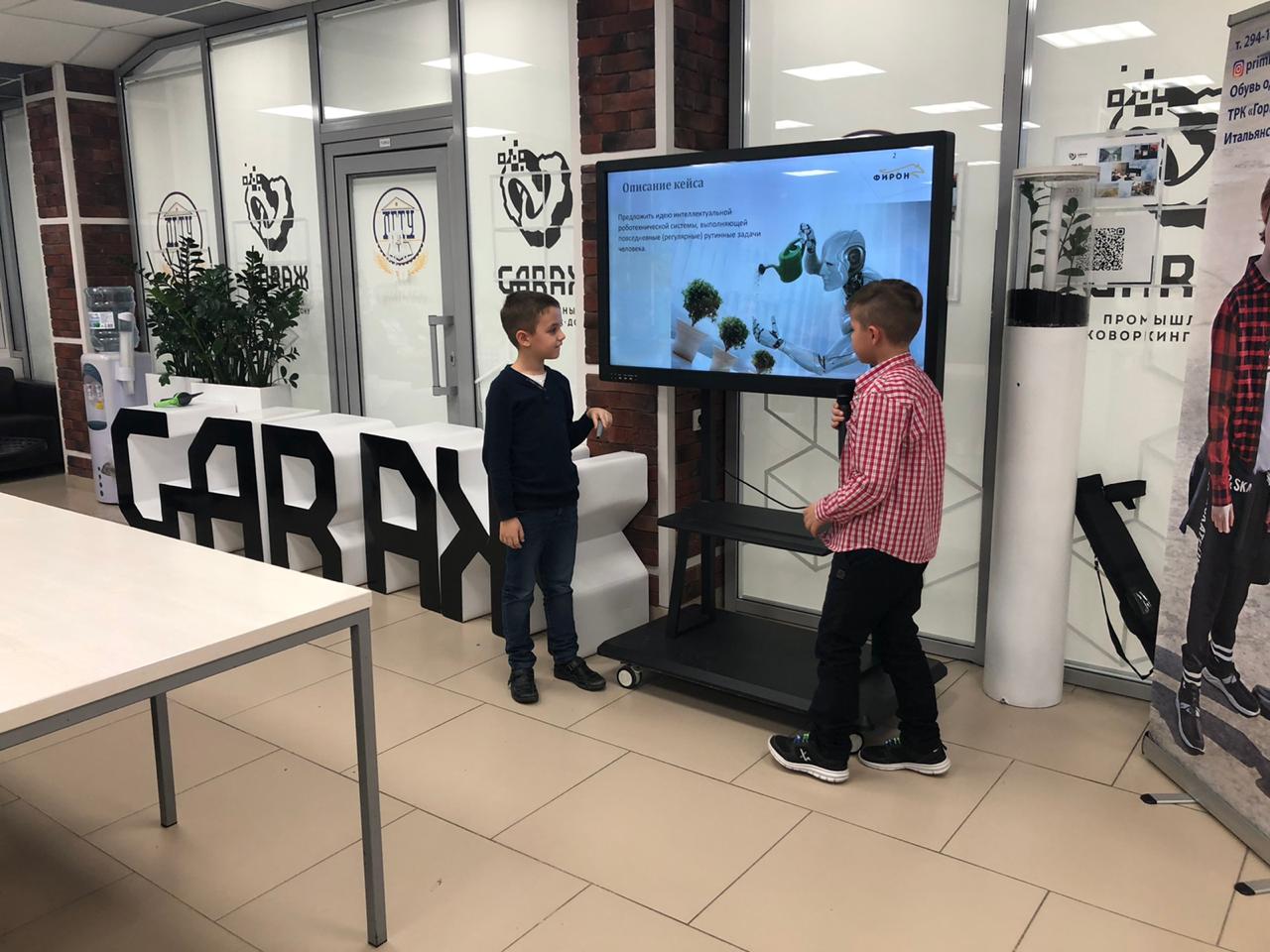 Участники в коворкинге ГАРАЖ