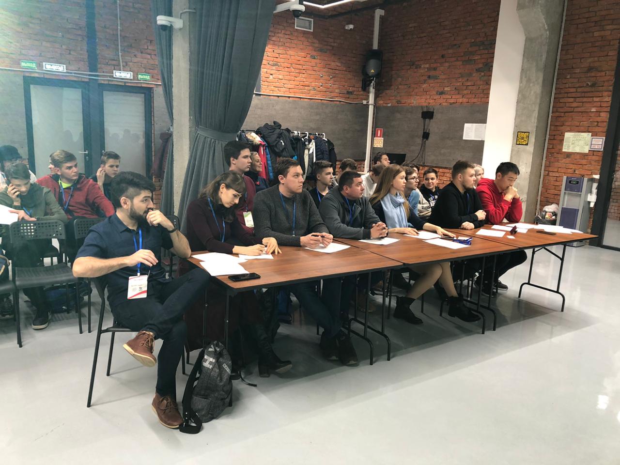 Школьники от 14 до 18 лет на проекте