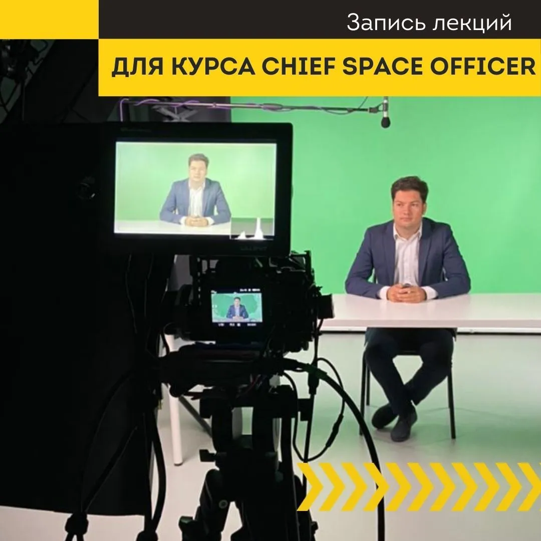 Олег Мансуров