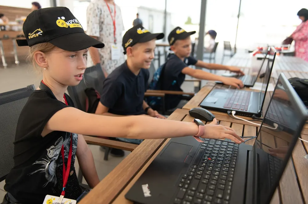 Кружок-на-Дону работа за ноутбуками