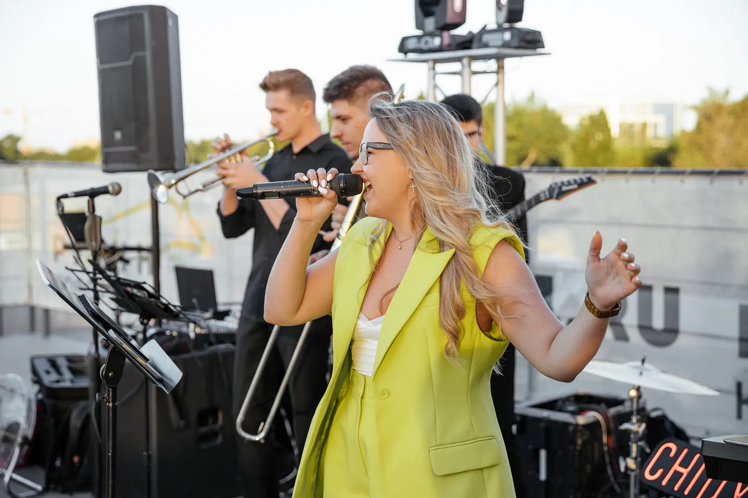 Выступление на крыше коворкинга