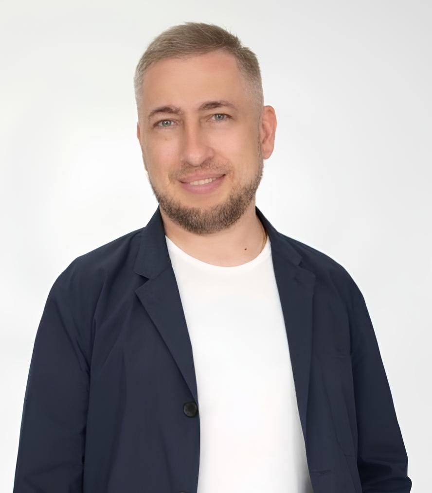 Максим Болотов